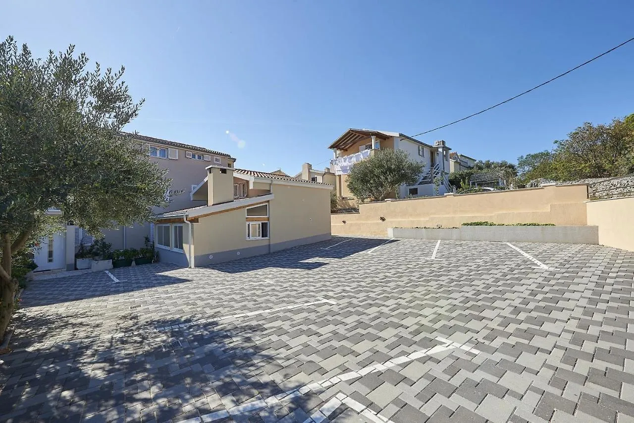 Apartment Mavarstica 17803A Trogir Kroatien
